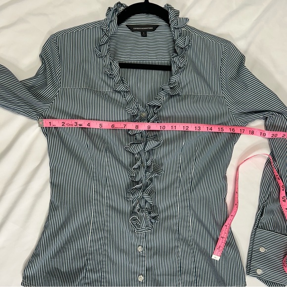 Express Design Studio Pinstripe Ruffle Collar Button Career Peasant Blouse Sz S - Picture 12 of 12
